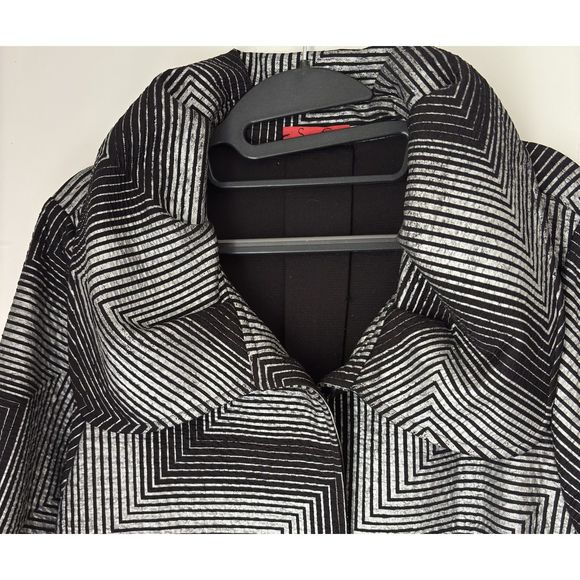 Saint Gil Paris Geometric Cocktail/Evening 3/4 Sleeve Jacket in Black and White - Picture 5 of 7